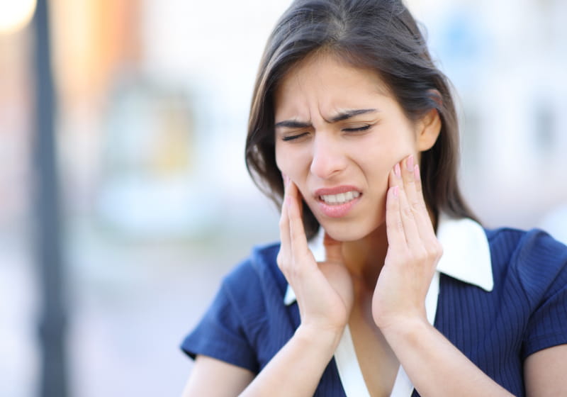 Common Symptoms of TMJ/TMD